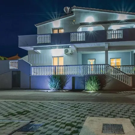 Nice In Sveti Petar With House Sea View Vakantiehuis Sveti Petar (Zadar)