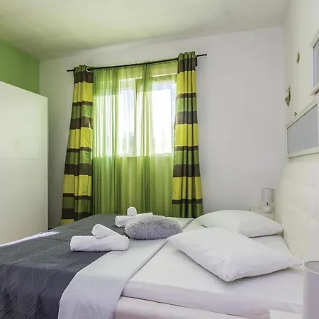 Nice In Sveti Petar With House Sea View Vakantiehuis *