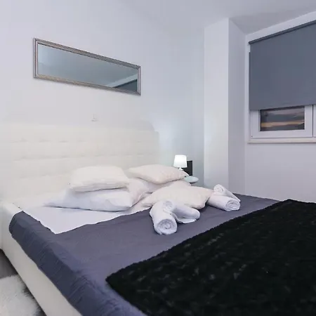 Nice In Sveti Petar With House Sea View Vakantiehuis *
